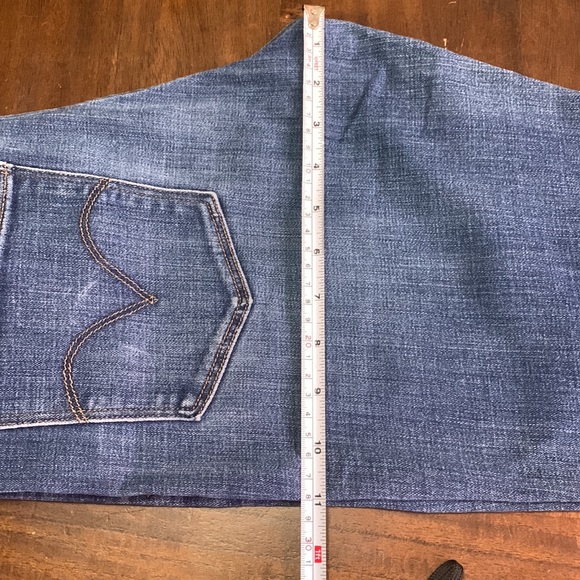 Levi Mid Rise Bermuda - Picture 9 of 10